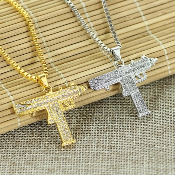 Teri's Jewels Other - 3/$24 Crystal Uzi Pendant Necklace